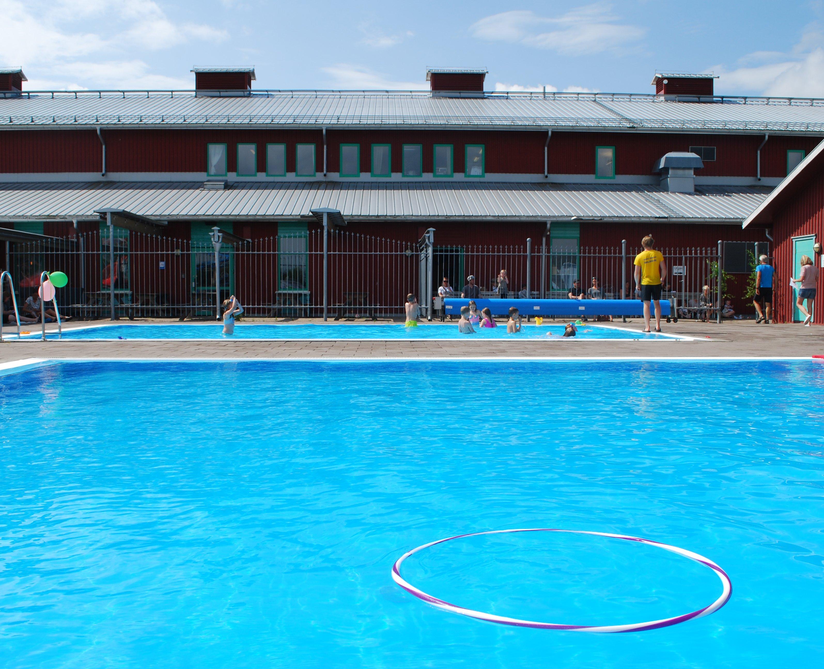 Sunne kommuns frivilliga simskola på sommaren är populär.