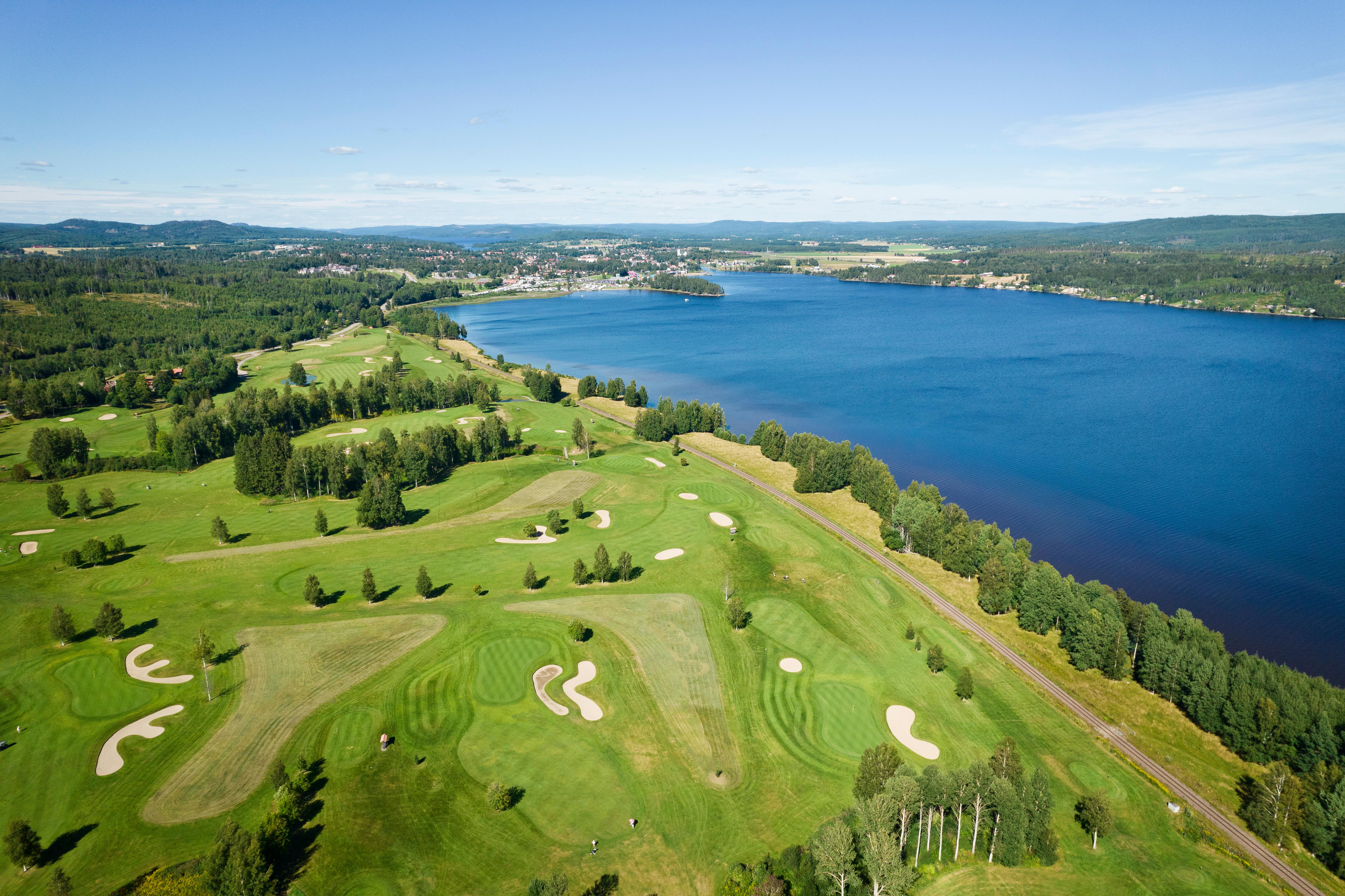 Vy över Sunne golfbana med blicken norrut