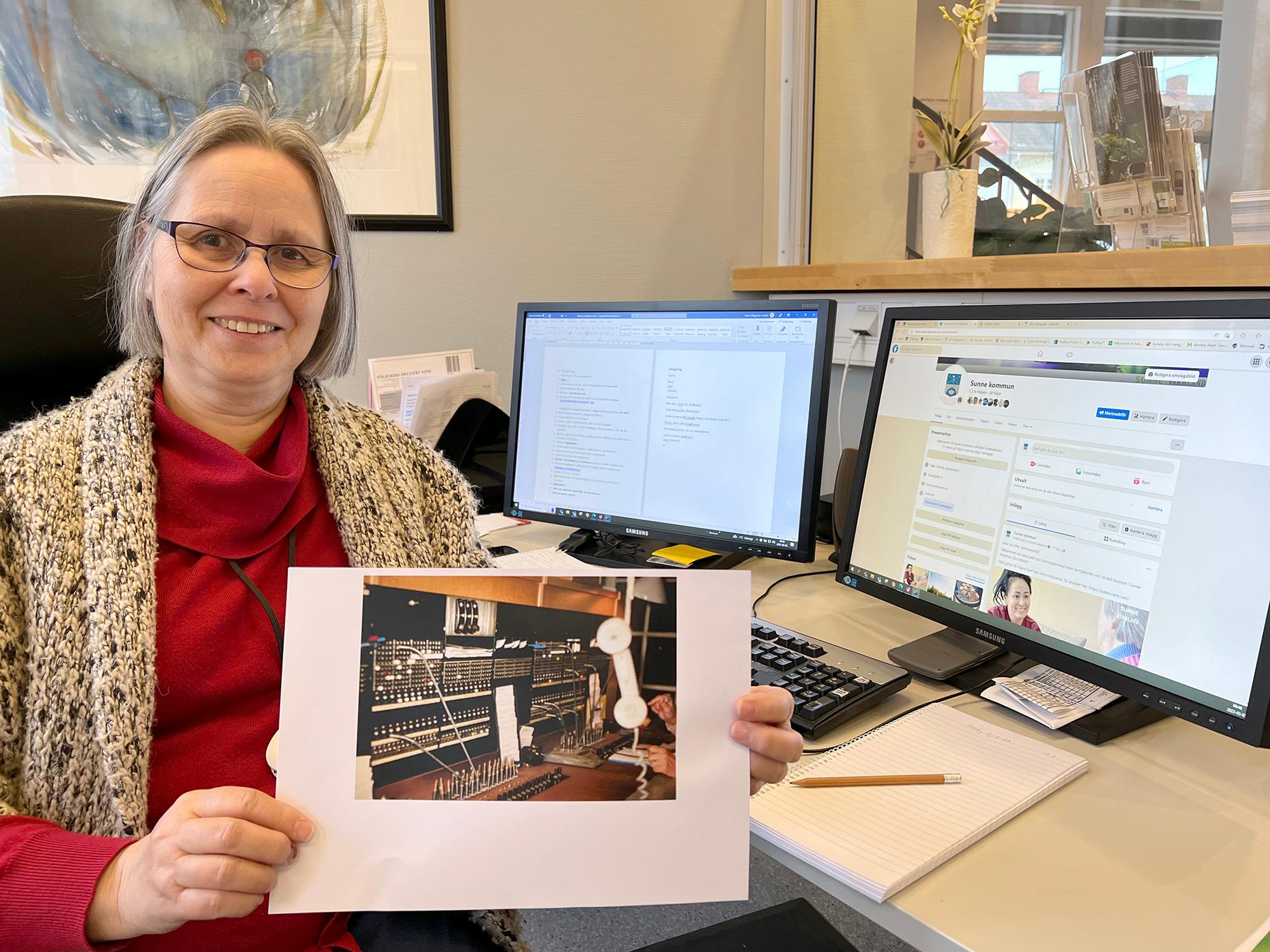 Carina Häggman Lundell går i pension efter 43 år som receptionist och växeltelefonist i Sunne kommun.