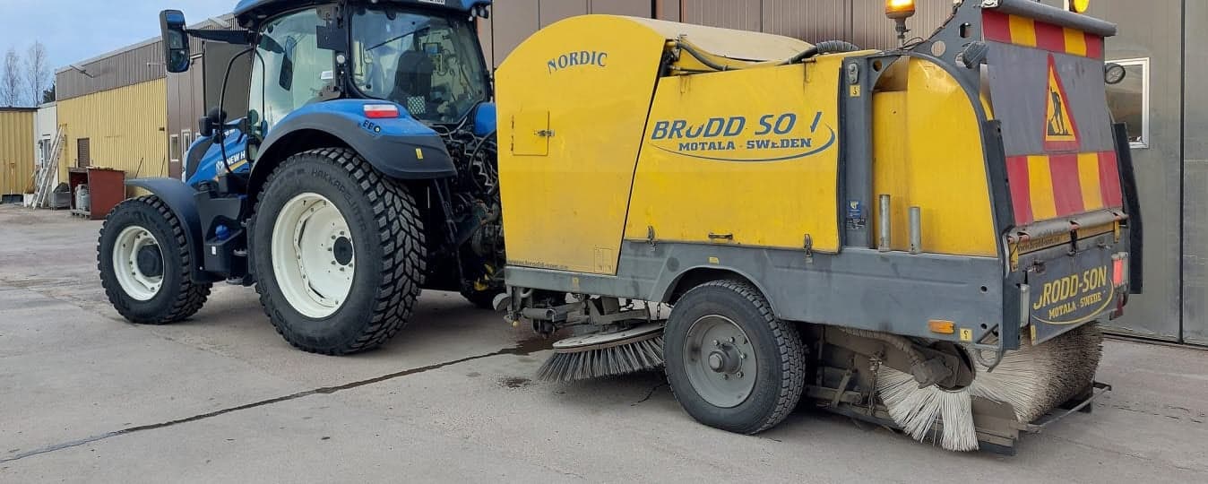 Äntligen dags att sopa gatorna i Sunne kommun. Ett härligt vårtecken!