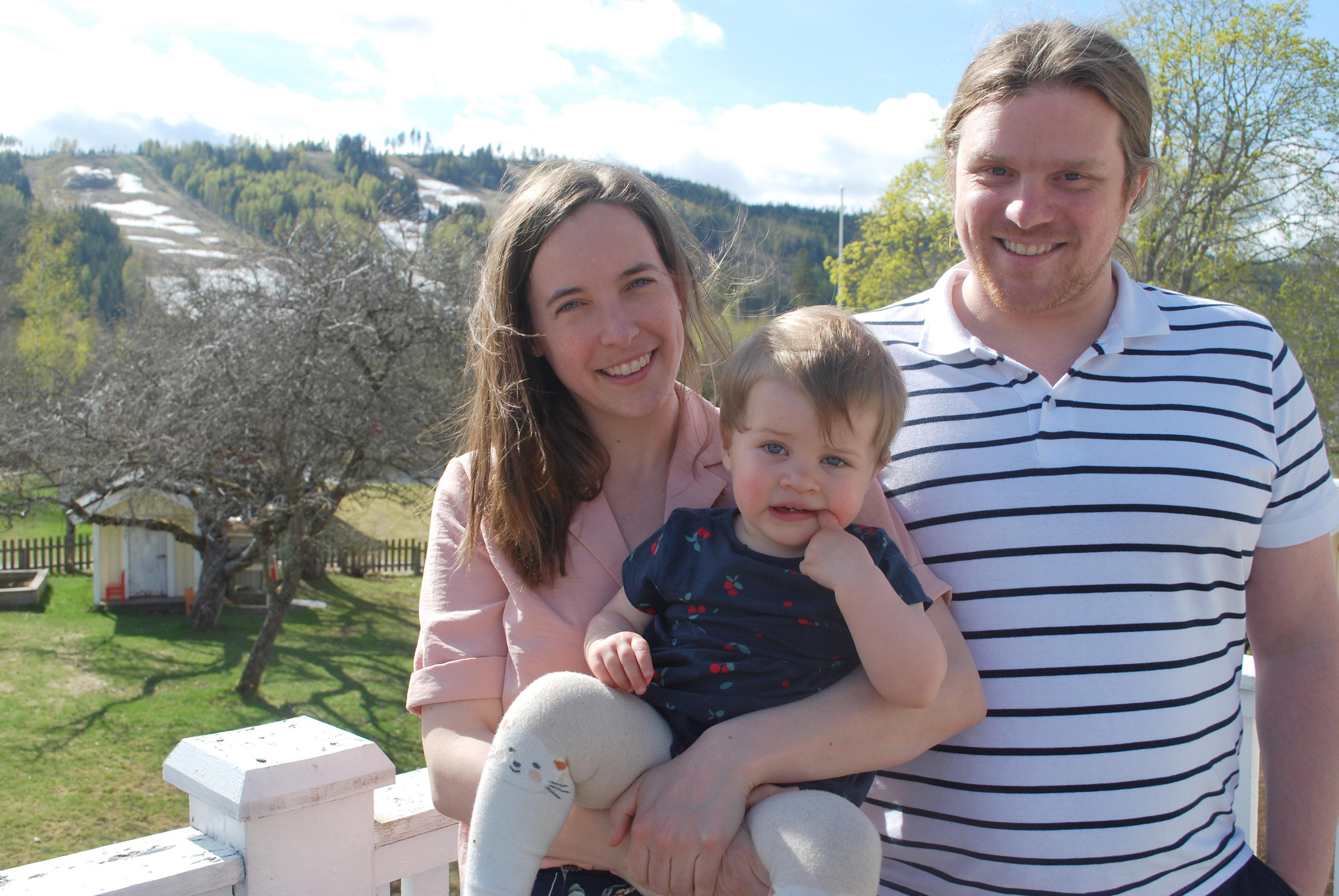 Karl Strandberg, 38 och Sylvie Vandermeuter, 35, tycker att Sunne är paradiset.