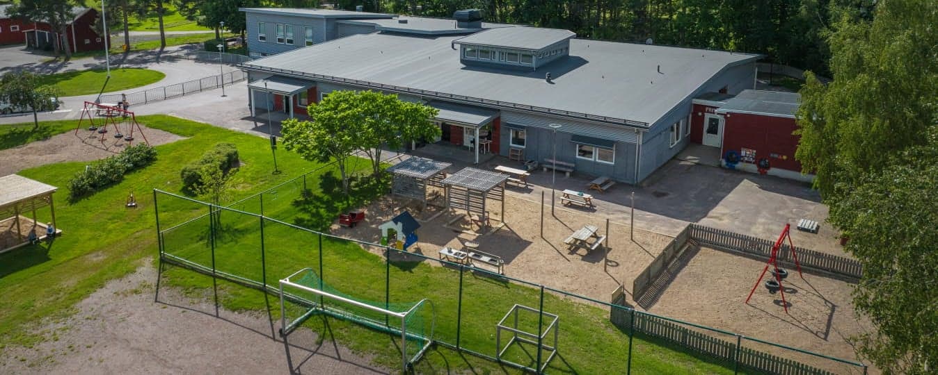 Flygfoto över Prästbol.