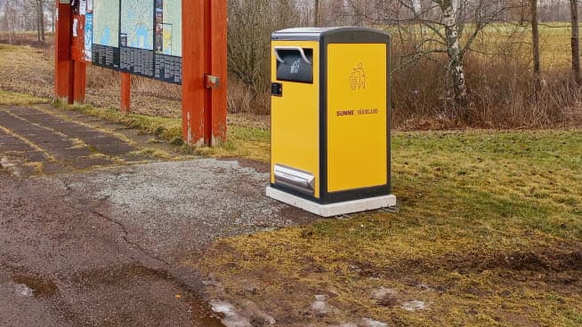 Gul soptunna i Sunne kommun.