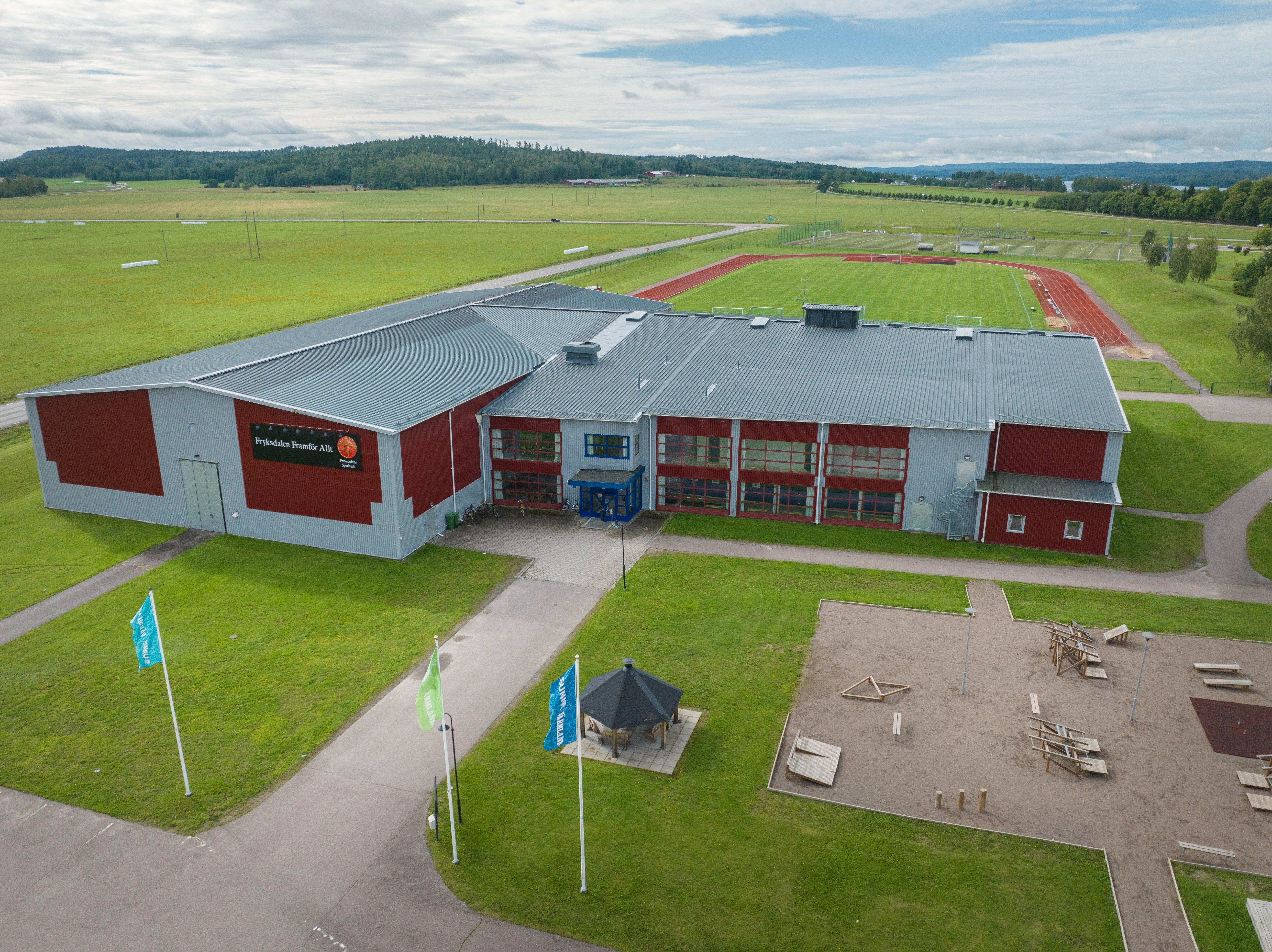 Sparbankshallen och fotbollshallen är några av de kommunala anläggningar som föreningar och organisationer kan boka.