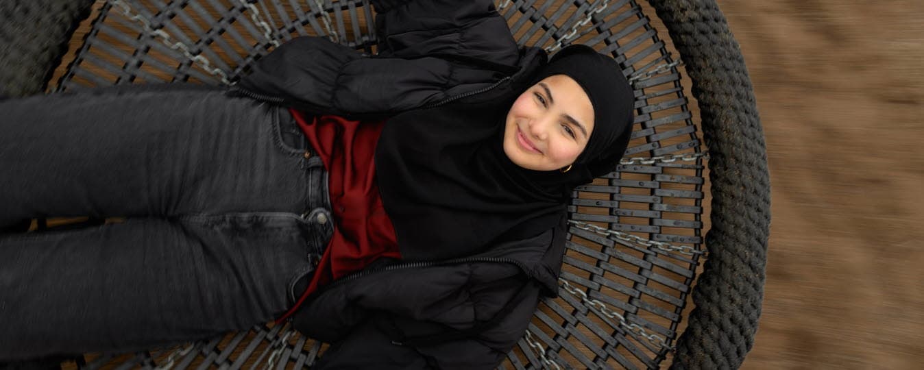 Teeba gungar gärna i timmar och planerar för framtiden.