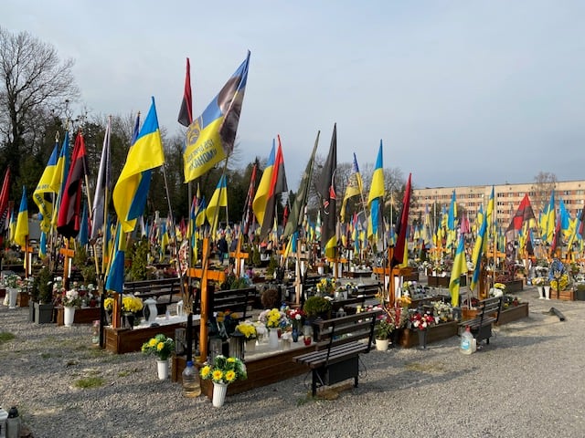 Field of Honor for Heroes, Lychakiv kyrkogård.
