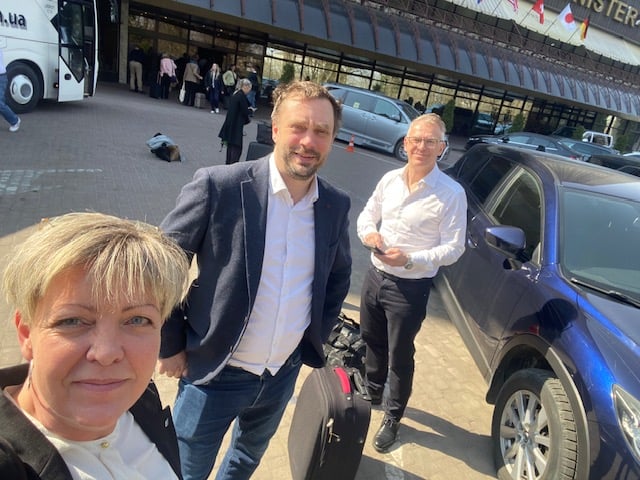 Henrik Frykberger (M), kommunstyrelsens ordförande i Sunne, Linda Johansson (S), oppositionsråd och Markus Jonsson, kommunchef, deltog på konferensen Nordic-Ukrainian Municipal Partnership i Lviv, 25-26 mars.