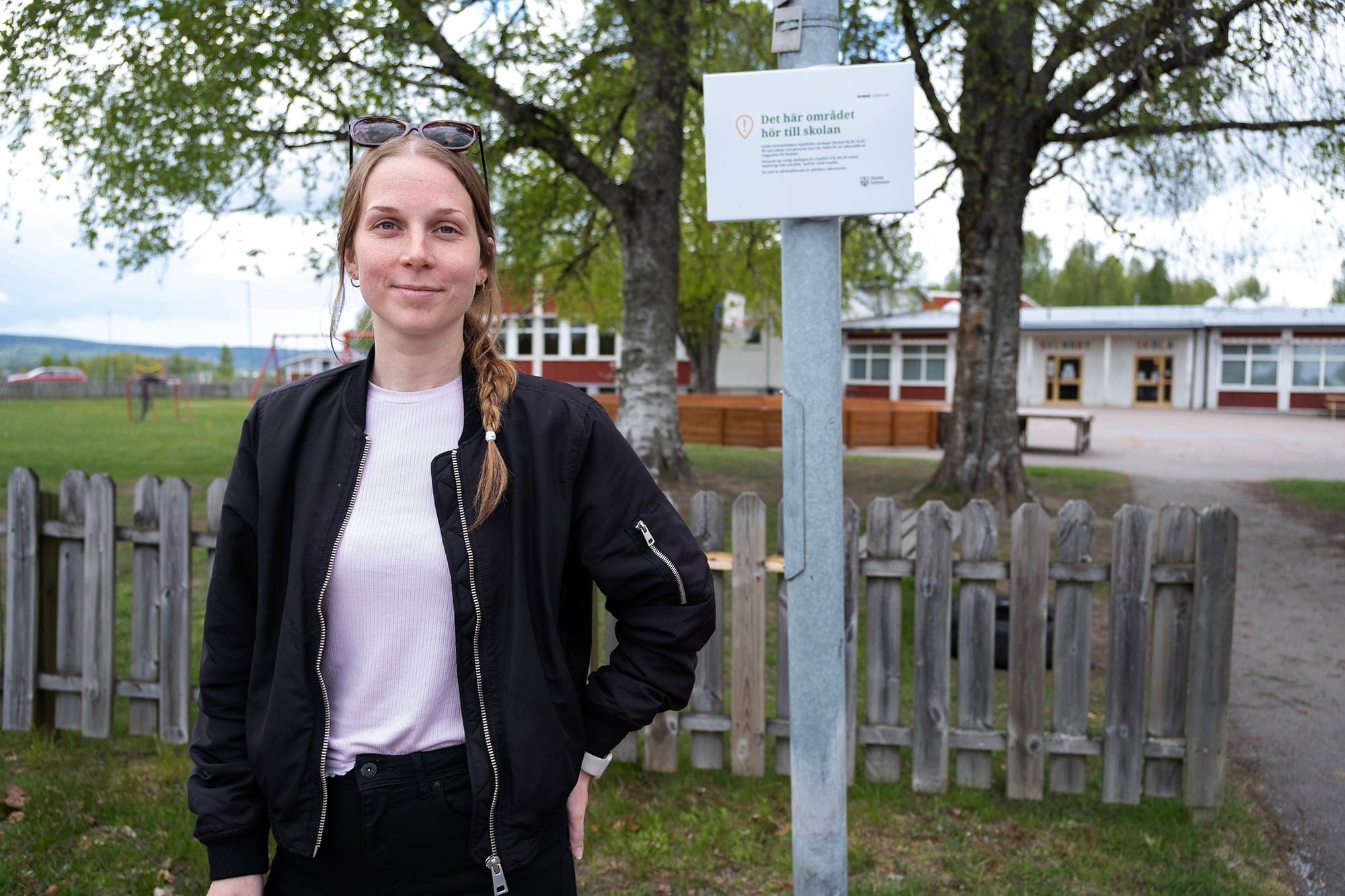 Läraren Molly Kjellstrand höll nyligen i vårterminens PDV-utbildning för sina kollegor på Svensby skola. Utbildningen skapar trygghet och handlingskraft.