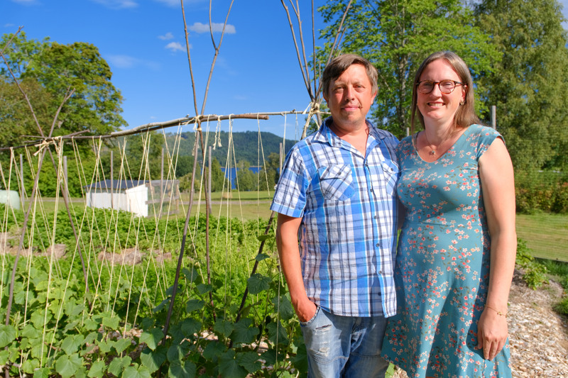 Maria och Thomas H&ouml;rberg l&auml;mnade Stockholm f&ouml;r att sl&aring; ner sina bop&aring;lar i Sunnebygden.