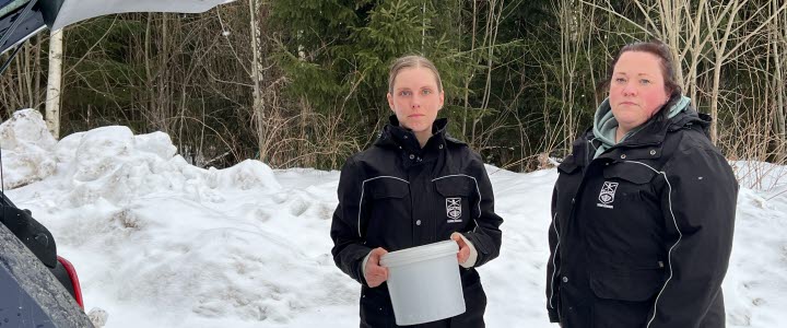 Grushinken &auml;r viktig n&auml;r Karin och Madelen beger sig ut p&aring; v&auml;garna.