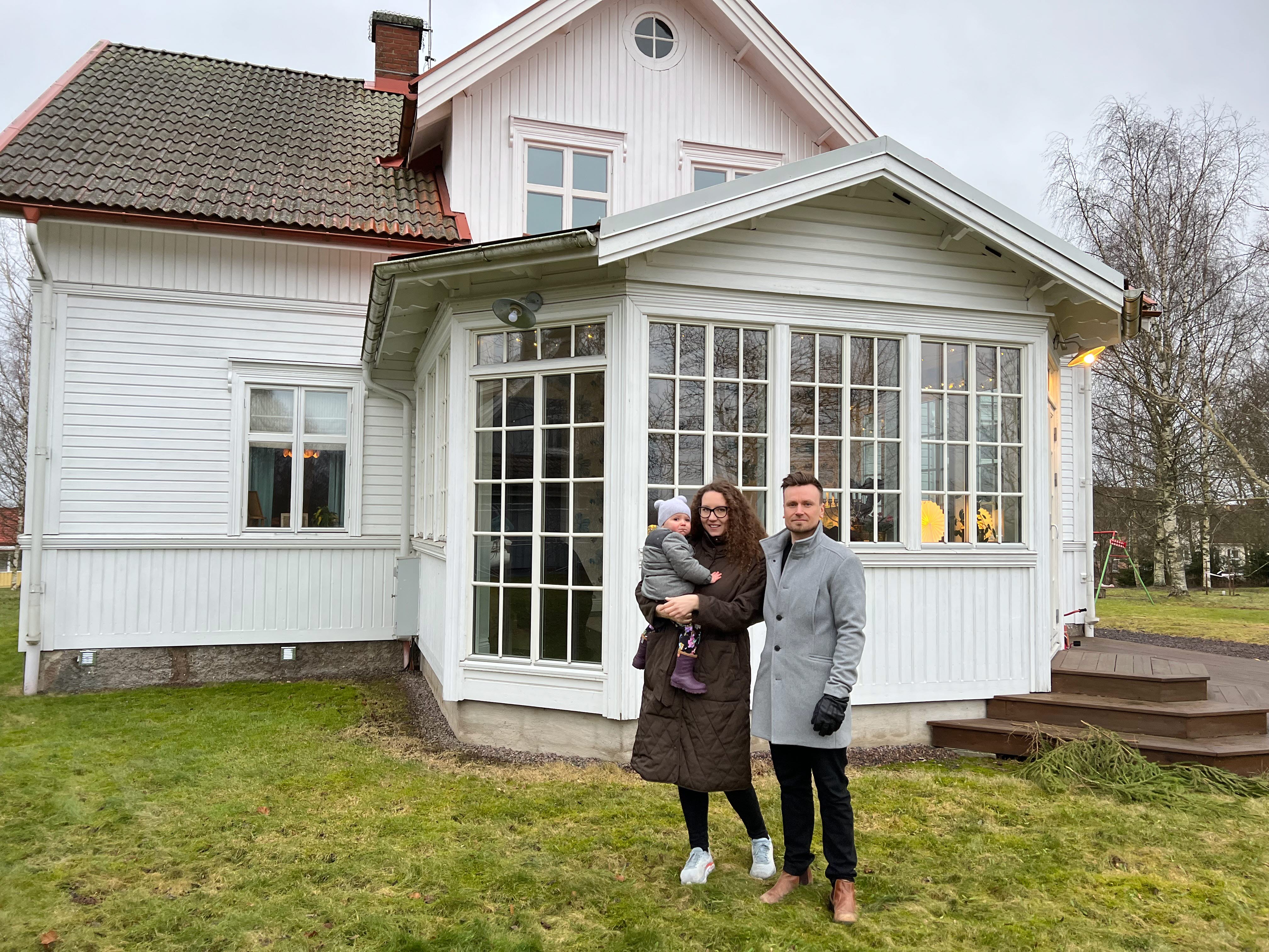 Tim Lindström och Maria Bjerknes Börestam valde att flytta till Västra Ämtervik, i Sunne.