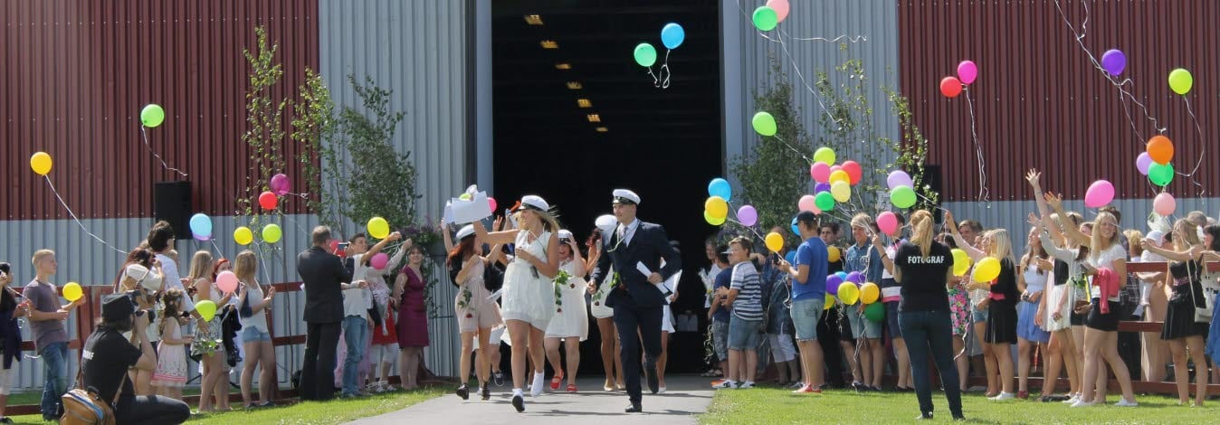 Utspring för Sunnes studenter, 13 juni från kl 10.30, vid Sparbankshallens norra sida.