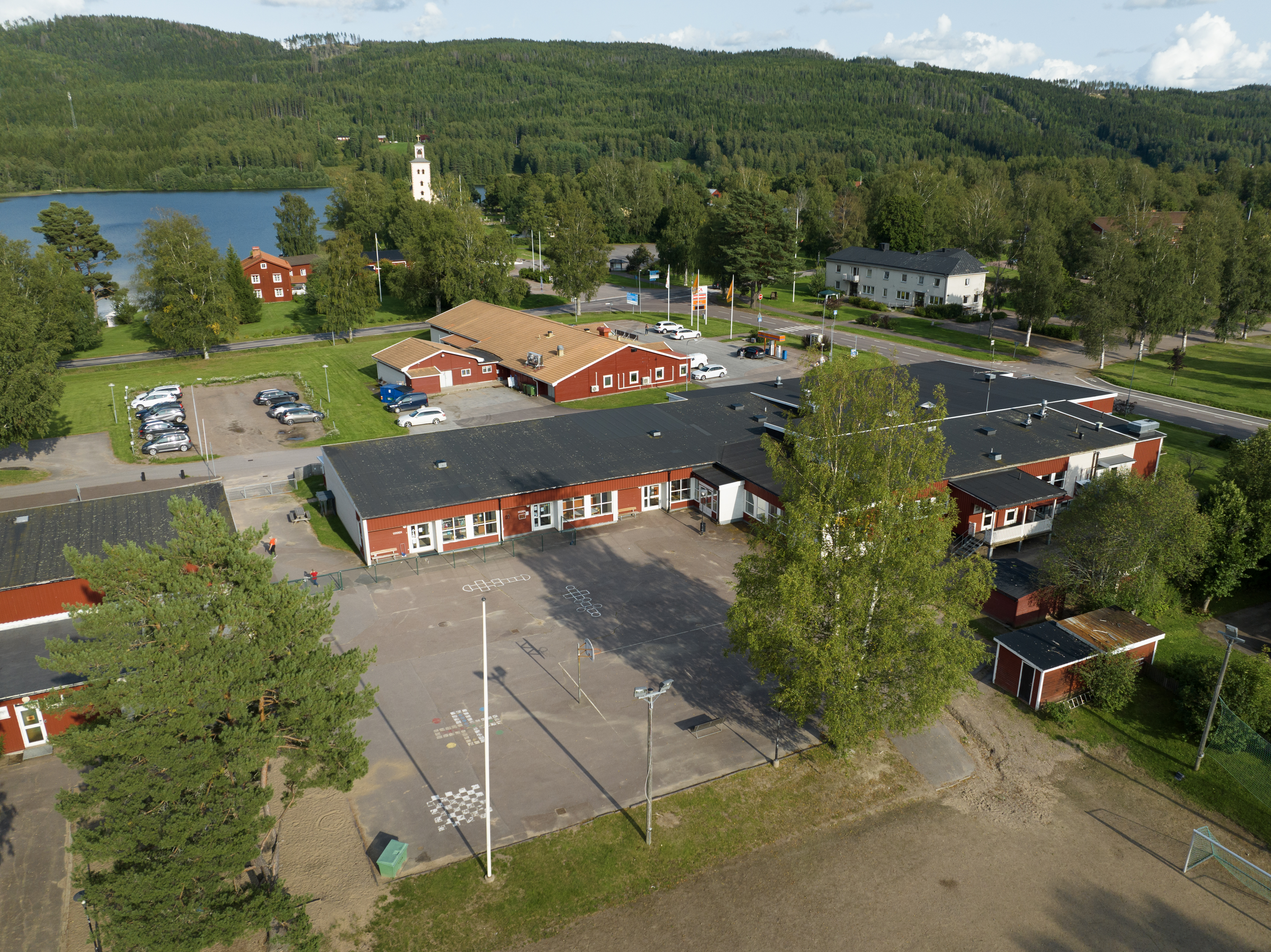 Gr&auml;smarks skolbyggnad